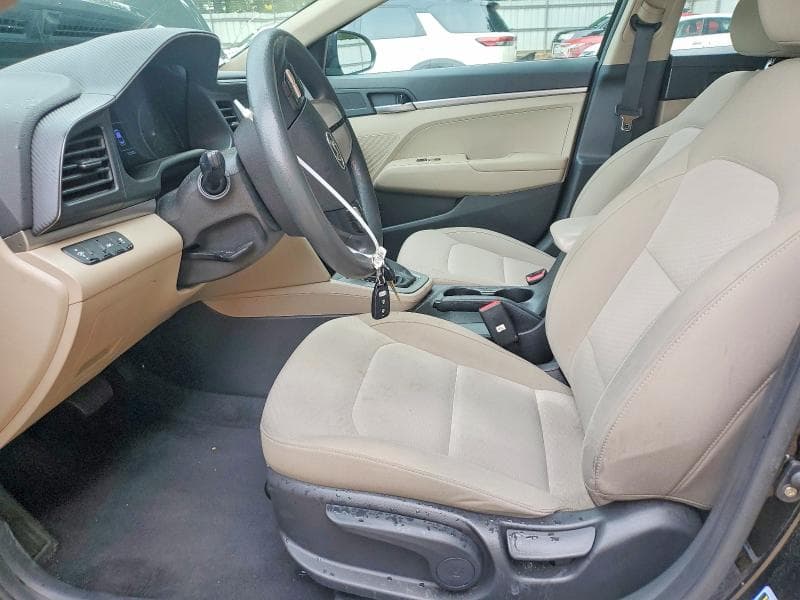2020 HYUNDAI ELANTRA SE 7