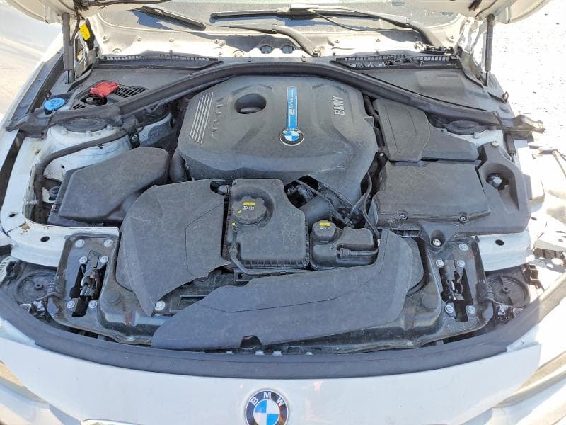 2017 BMW 330E 11