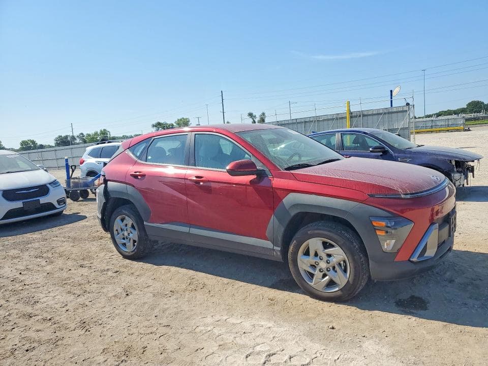 2025 HYUNDAI KONA SE 4