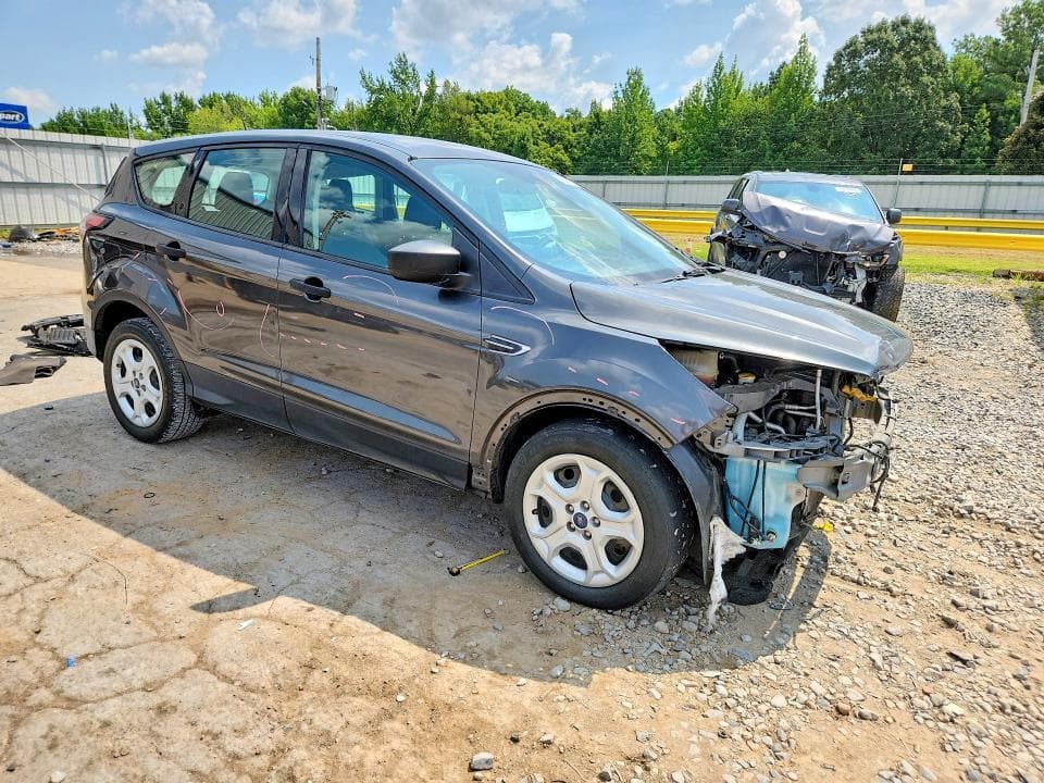2017 FORD ESCAPE S 4