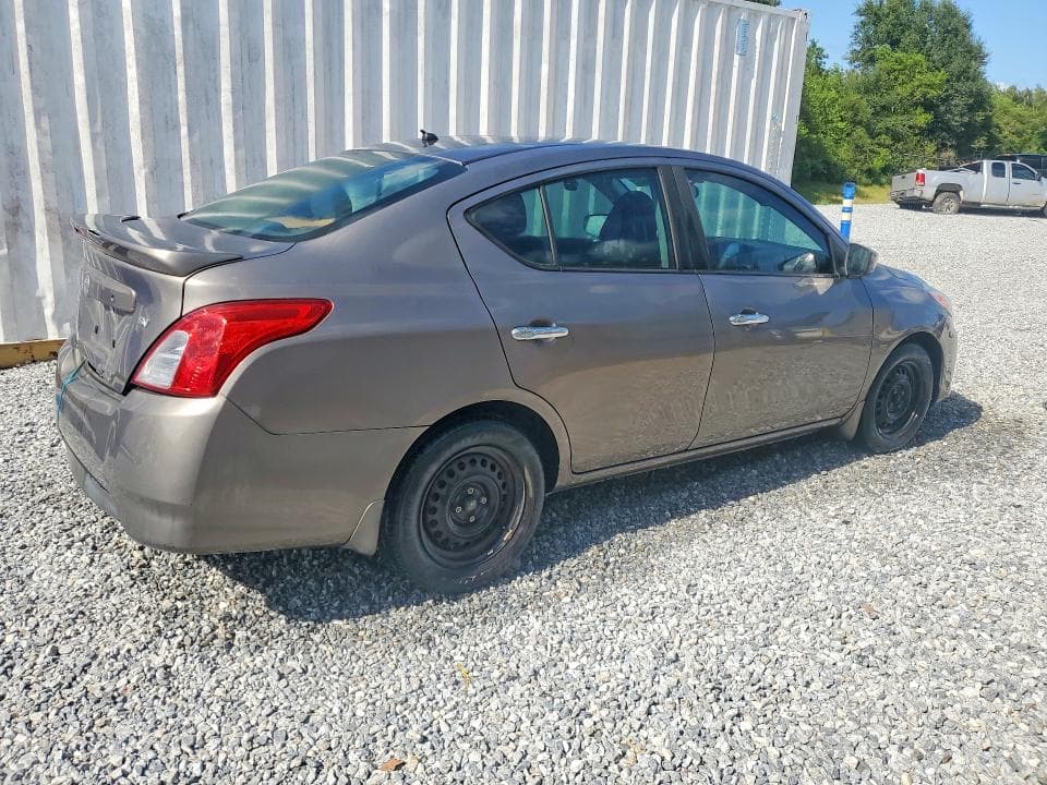 2017 NISSAN VERSA 1.6 SV 3