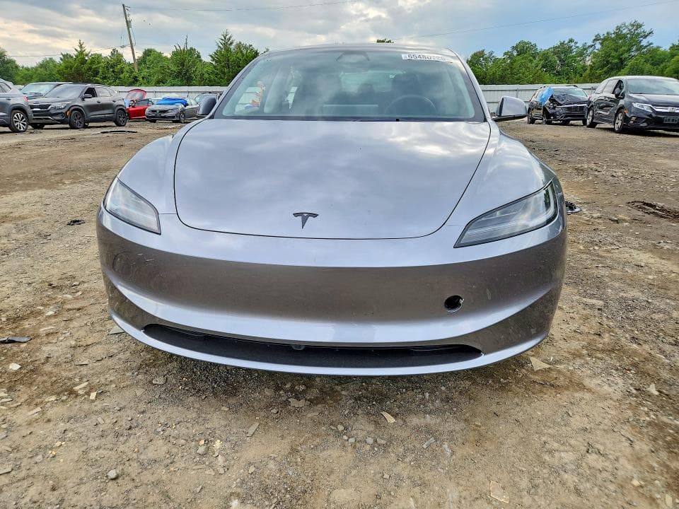 2026 TESLA MODEL 3 5