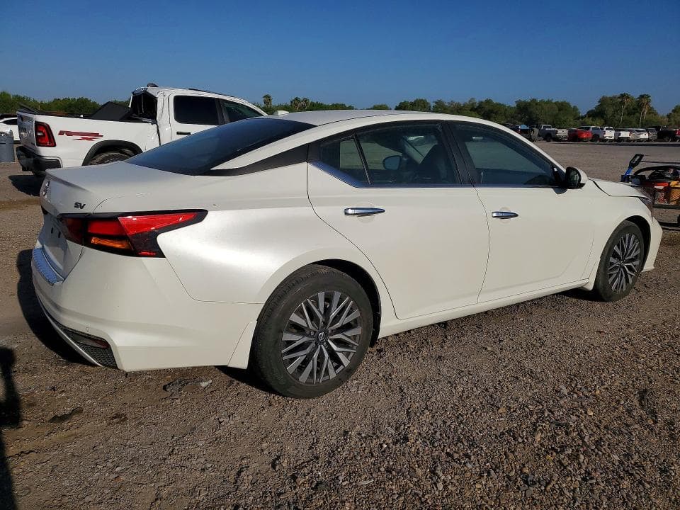 2023 NISSAN ALTIMA SV 3
