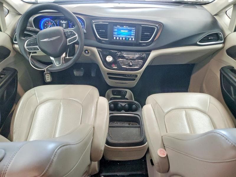 2021 CHRYSLER VOYAGER LXI 15