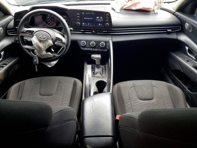 2021 HYUNDAI ELANTRA SE 8