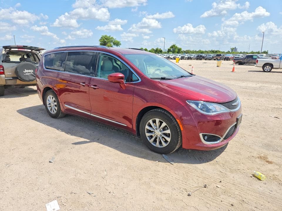 2019 CHRYSLER PACIFICA TOURING L 4