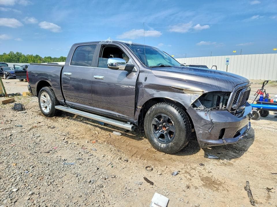 2017 RAM 1500 SLT 4