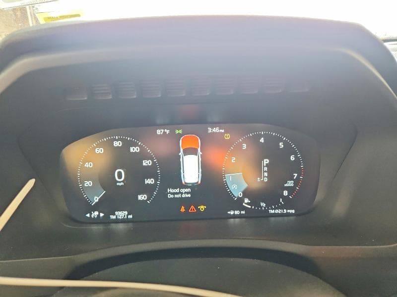 2017 VOLVO XC90 T6 9