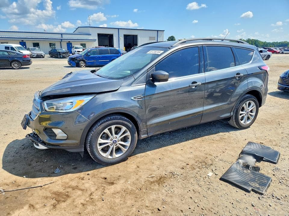 2018 FORD ESCAPE SE - 1