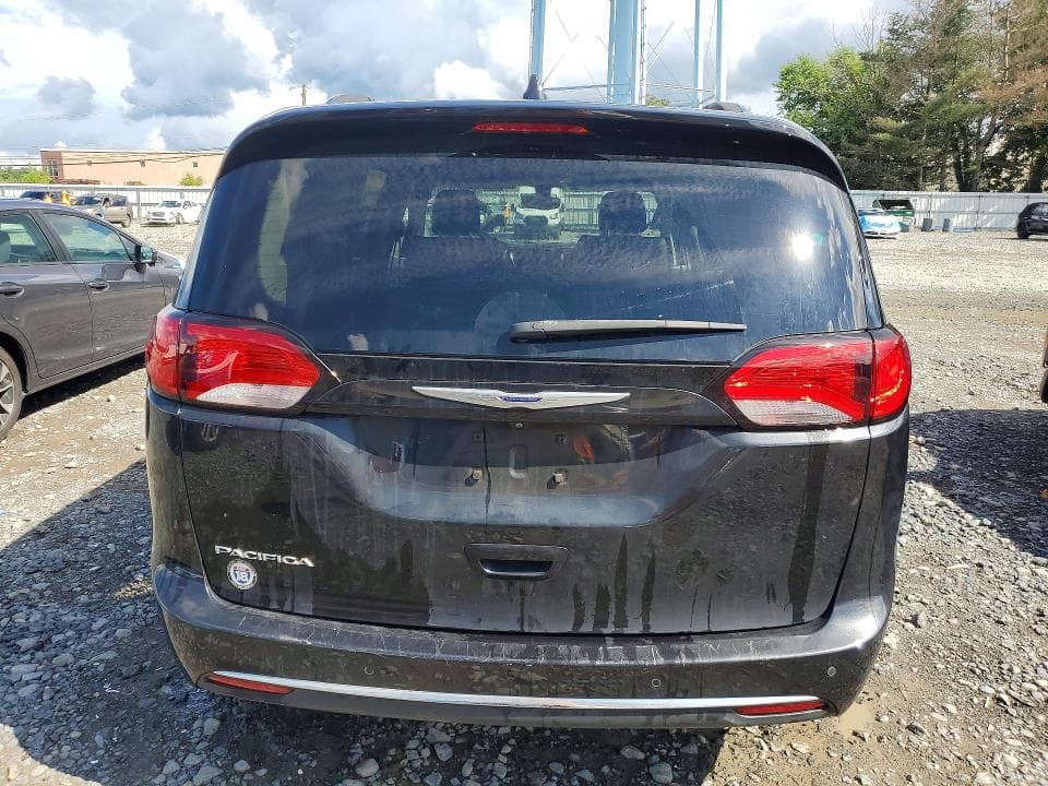 2019 CHRYSLER PACIFICA TOURING L 6