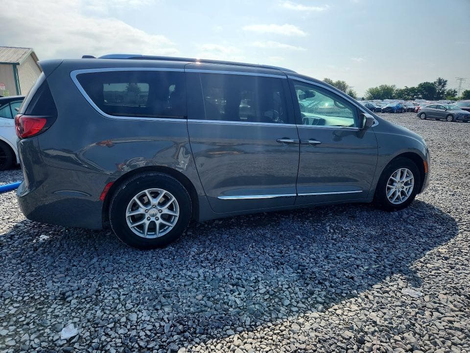2020 CHRYSLER PACIFICA TOURING L 3