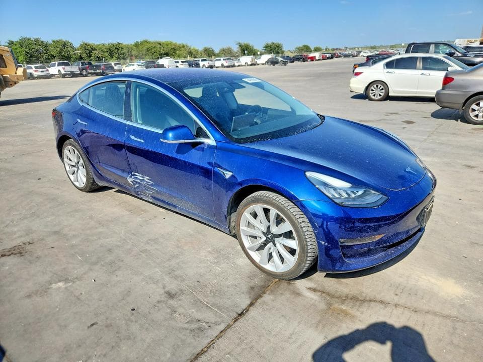 2018 TESLA MODEL 3 4