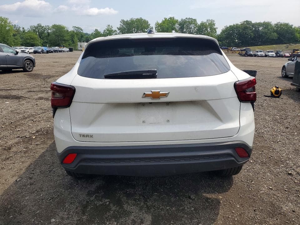 2026 CHEVROLET TRAX LS 6