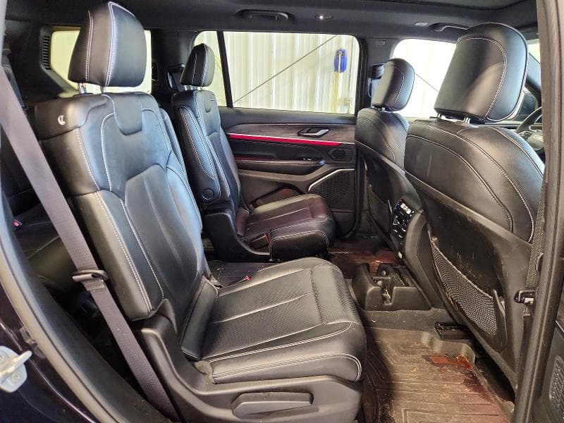 2023 JEEP GRAND CHEROKEE L OVERLAND 11