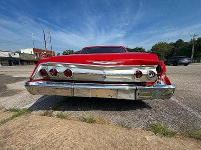 1962 CHEVROLET IMPALA 12