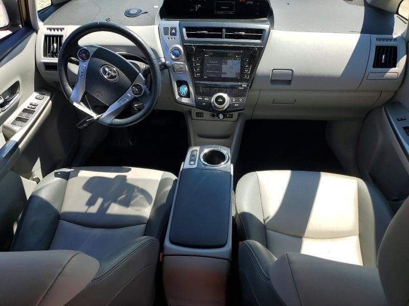 2017 TOYOTA PRIUS V FIVE 8