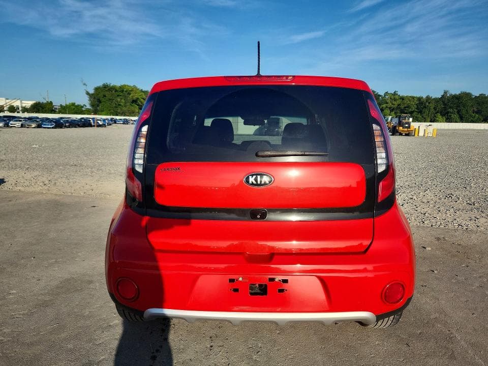2017 KIA SOUL + 6