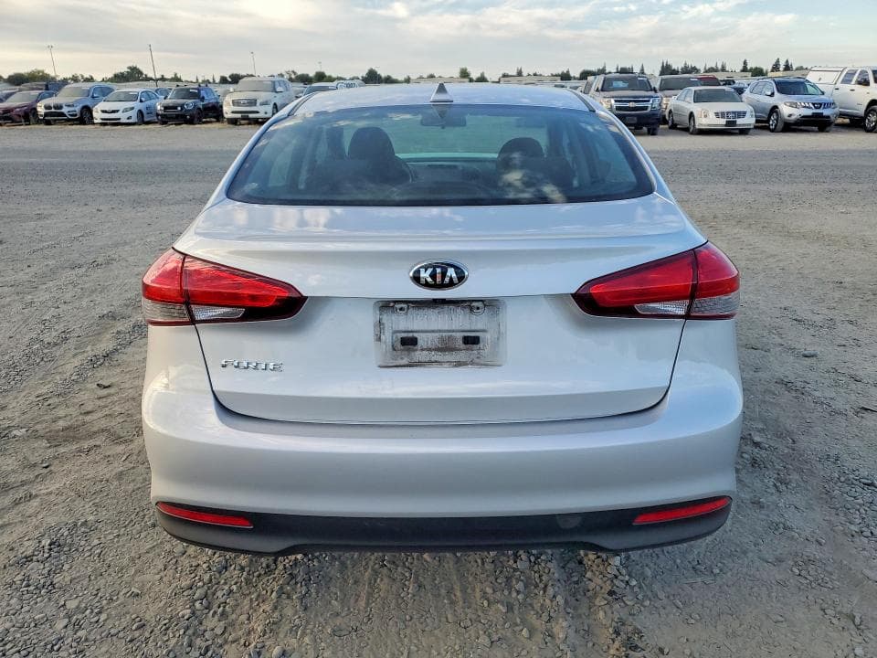 2018 KIA FORTE LX 6