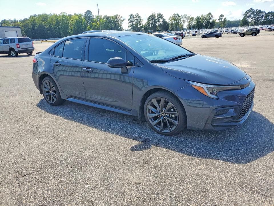 2025 TOYOTA COROLLA SE 4