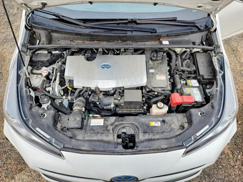 2021 TOYOTA PRIUS LE 11
