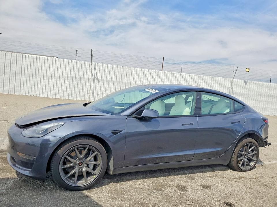 2022 TESLA MODEL 3 - 1