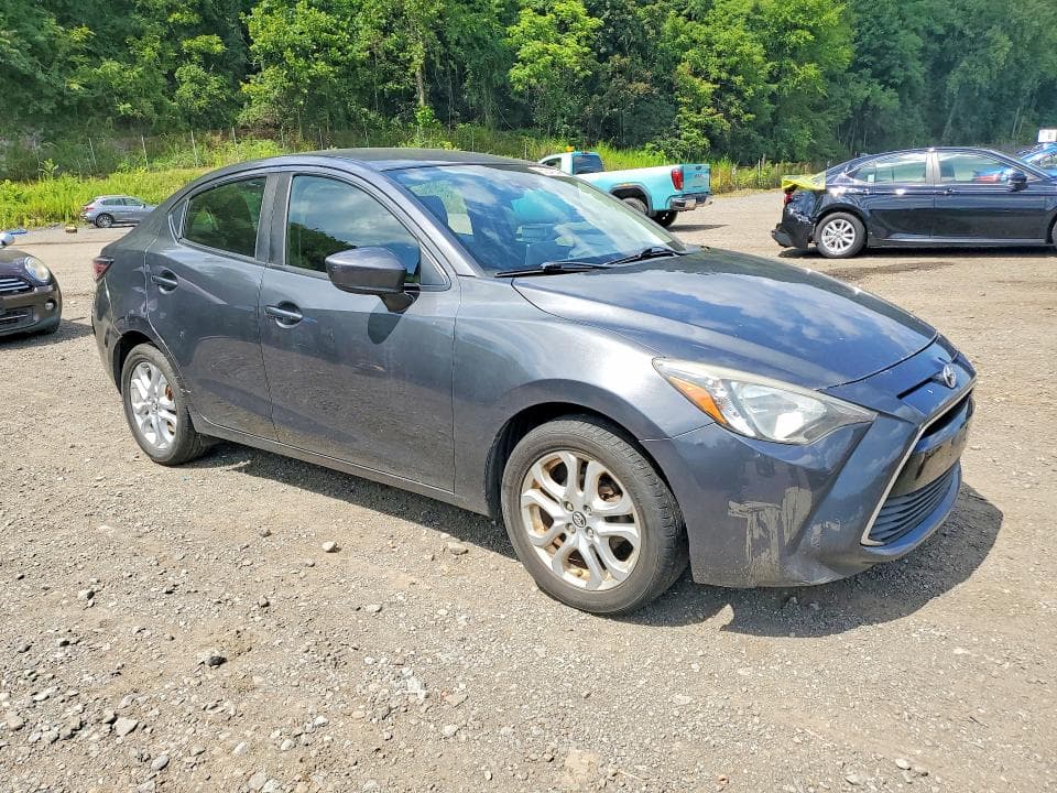 2017 TOYOTA YARIS 4