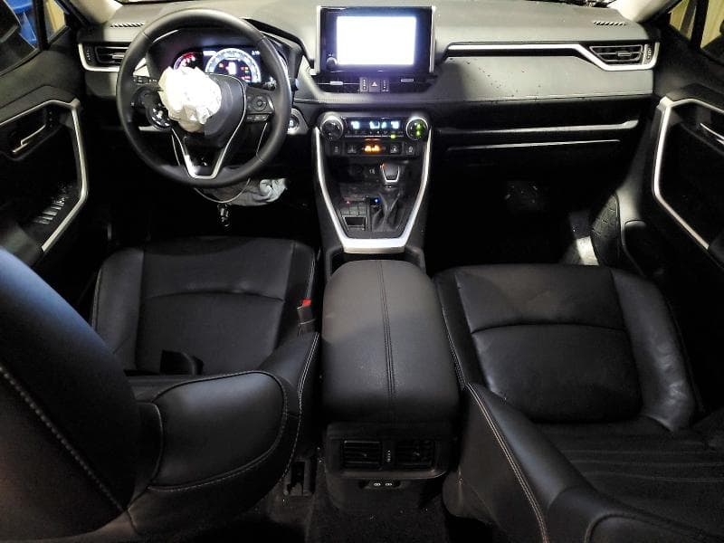 2024 TOYOTA RAV4 XLE PREMIUM 8