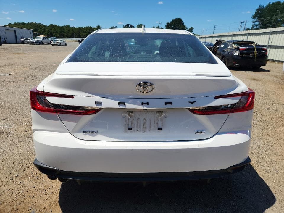 2025 TOYOTA CAMRY SE 6