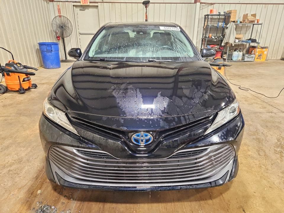 2019 TOYOTA CAMRY HYBRID XLE 5