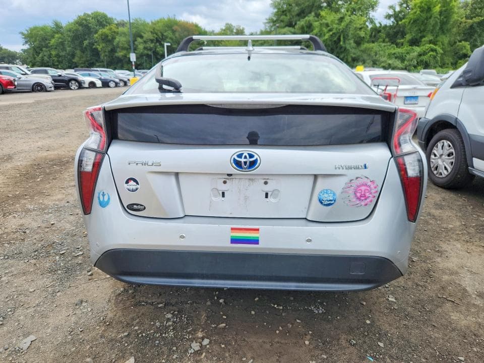 2018 TOYOTA PRIUS TWO 6
