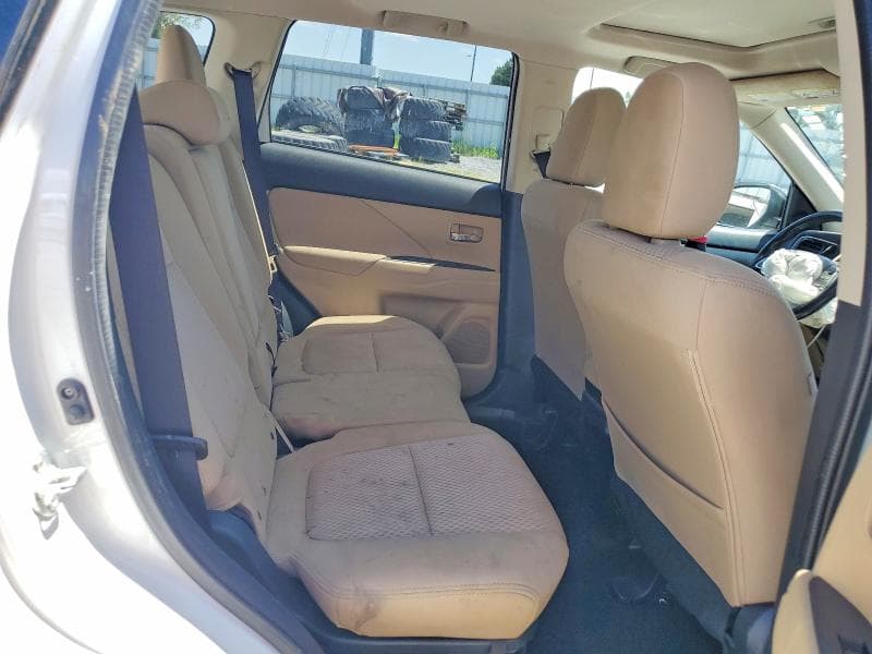 2017 MITSUBISHI OUTLANDER SE 11