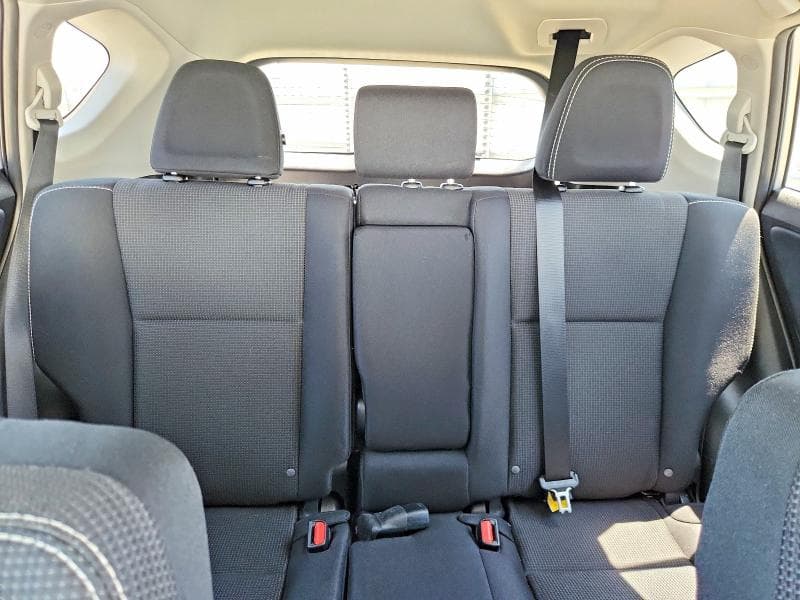 2017 TOYOTA RAV4 XLE 10
