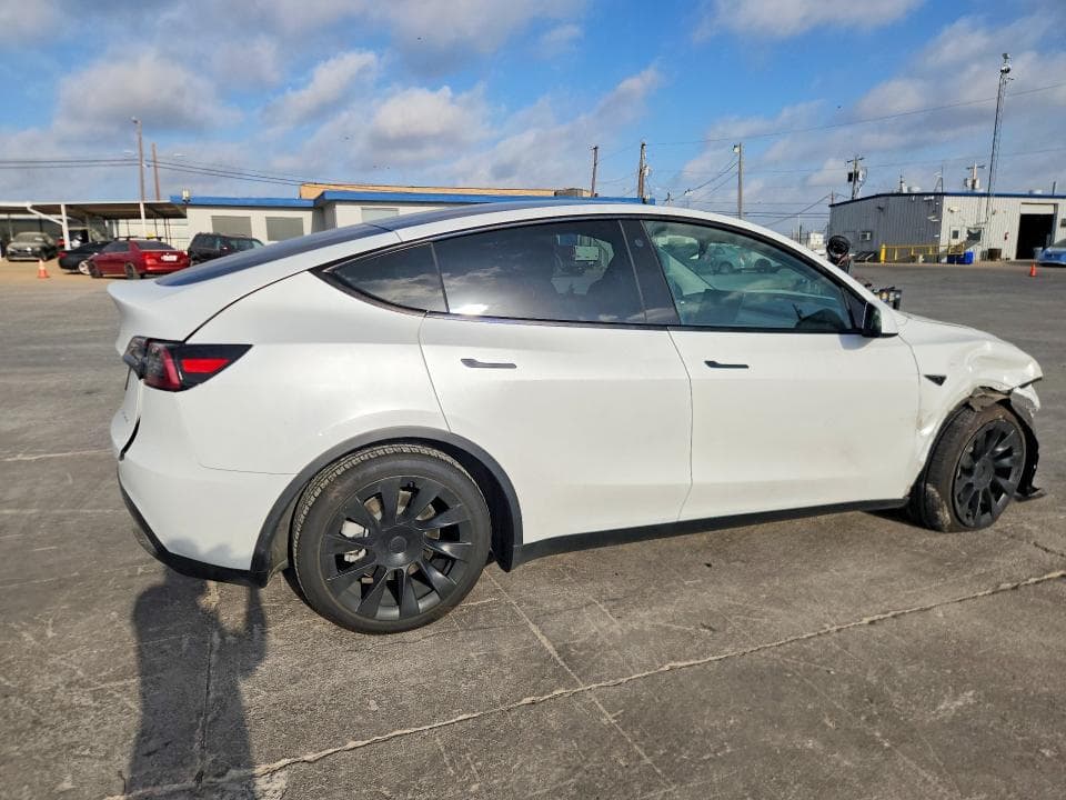 2023 TESLA MODEL  Y 3