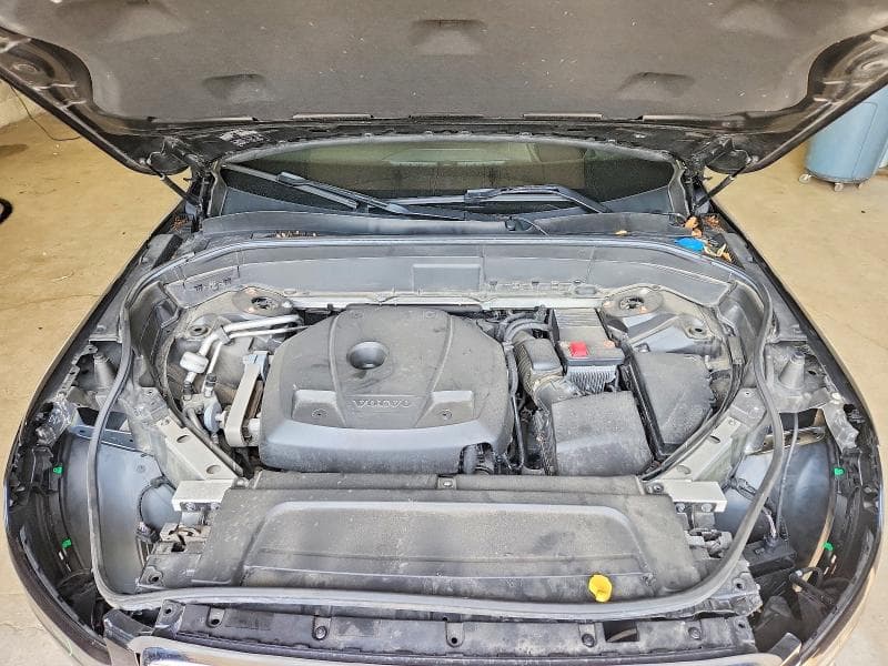 2017 VOLVO XC90 T6 12