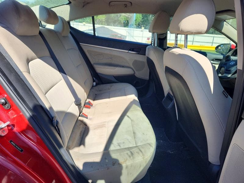 2017 HYUNDAI ELANTRA 10