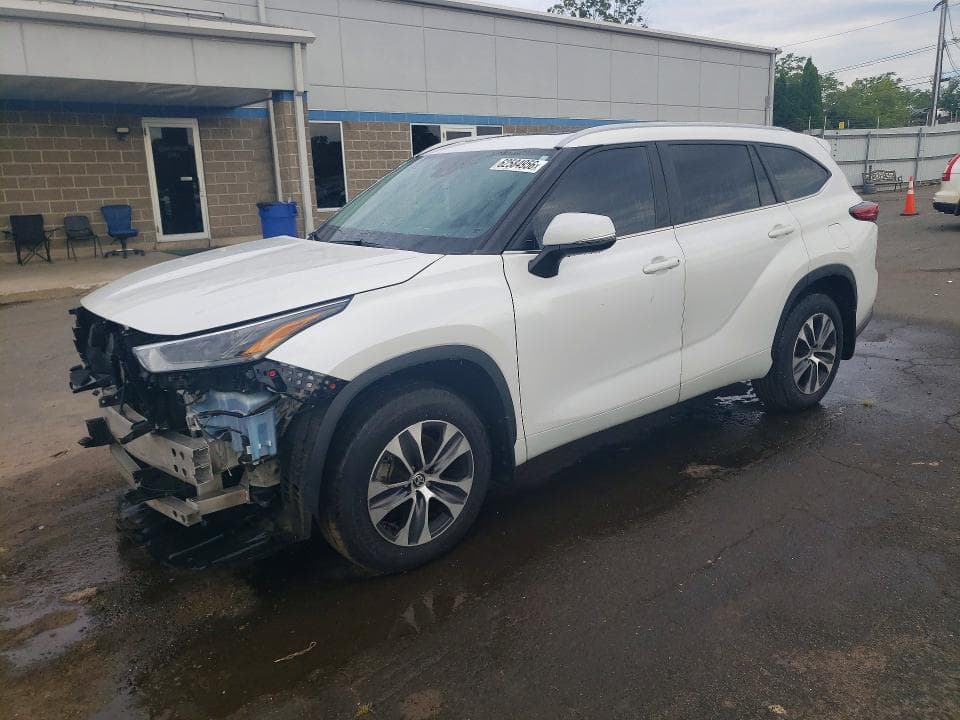 2023 TOYOTA HIGHLANDER XLE - 1