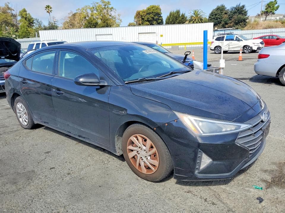 2020 HYUNDAI ELANTRA SE 4