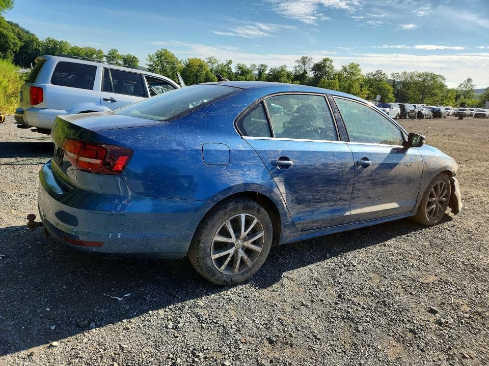 2017 VOLKSWAGEN JETTA SE 3