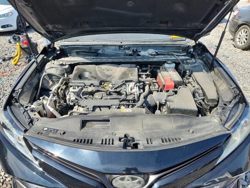 2018 TOYOTA CAMRY LE 11