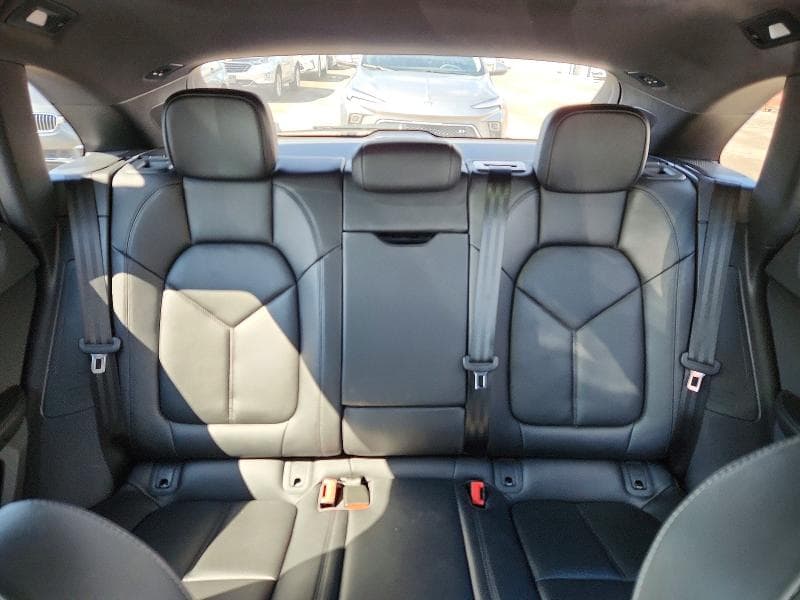 2018 PORSCHE MACAN 10