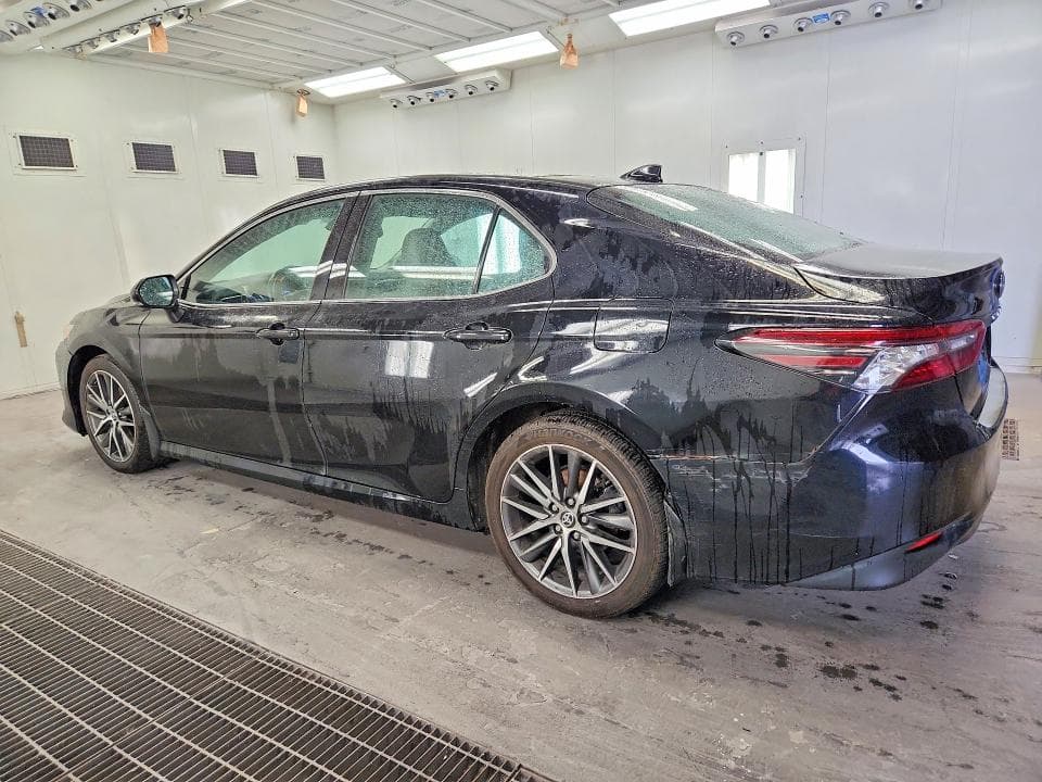 2023 TOYOTA CAMRY XLE 2