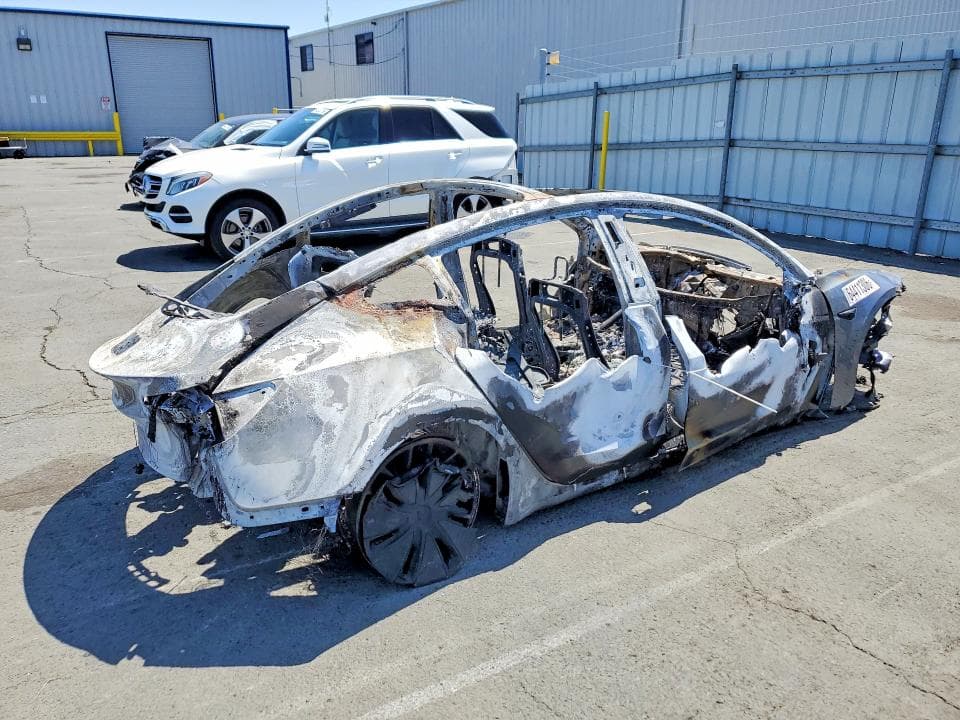2024 TESLA MODEL 3 3