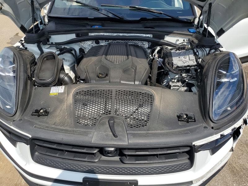 2022 PORSCHE MACAN 12