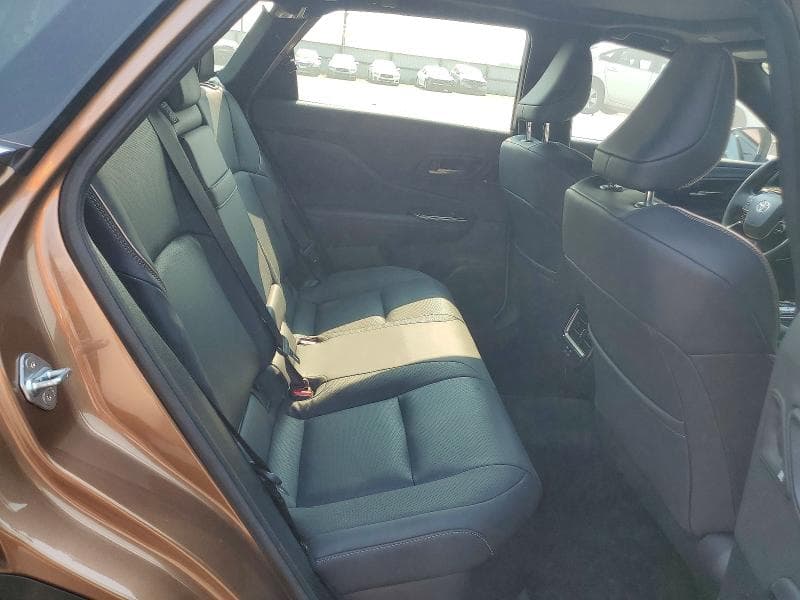 2025 TOYOTA CROWN SIGNIA LIMITED 11