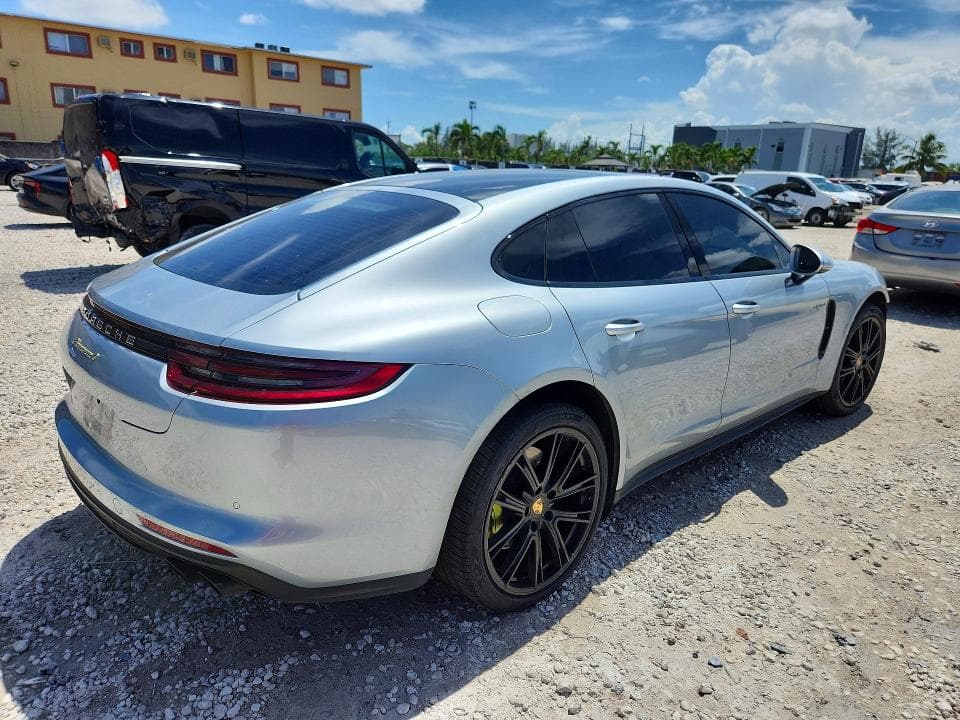 2020 PORSCHE PANAMERA 4 E-HYBRID 3