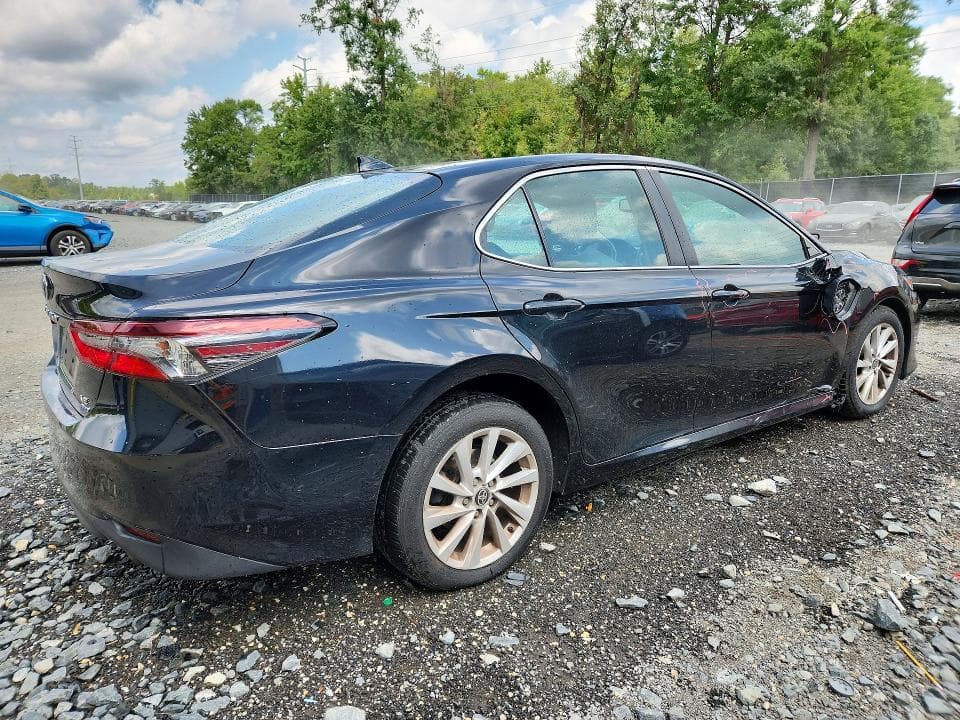 2021 TOYOTA CAMRY LE 3