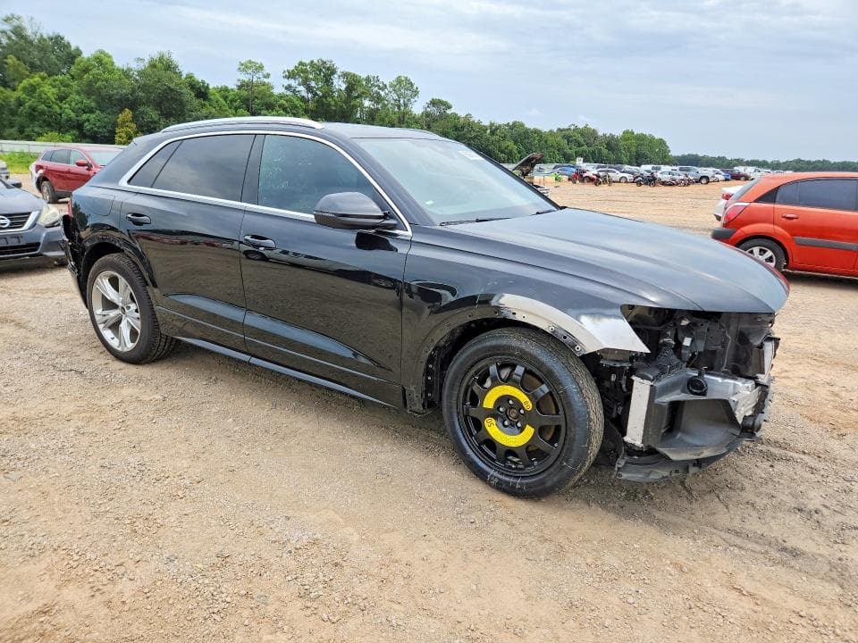 2023 AUDI Q8 PREMIUM 4