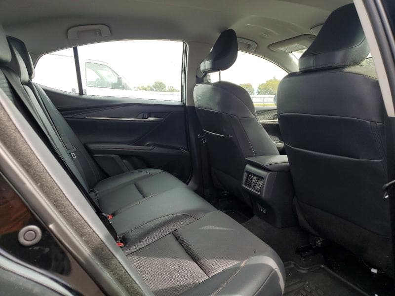 2026 TOYOTA CAMRY XLE 10