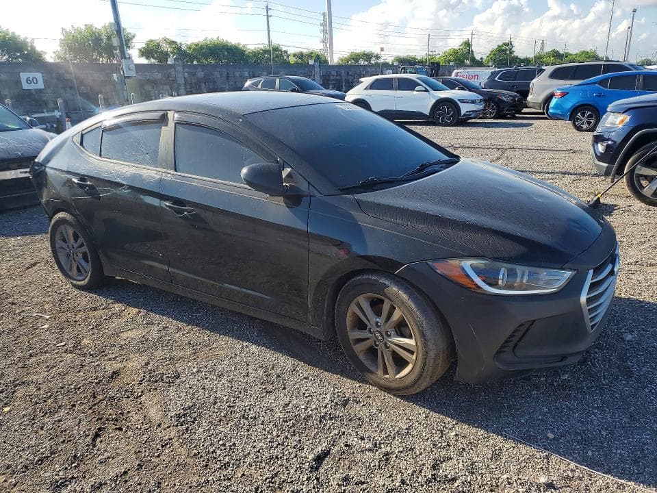 2017 HYUNDAI ELANTRA SE 4