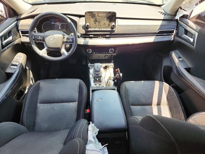 2022 MITSUBISHI OUTLANDER ES 8
